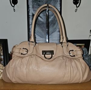 Salvatore Ferragamo Ganchini bag. Blush beige color AB 21 5370  EUC